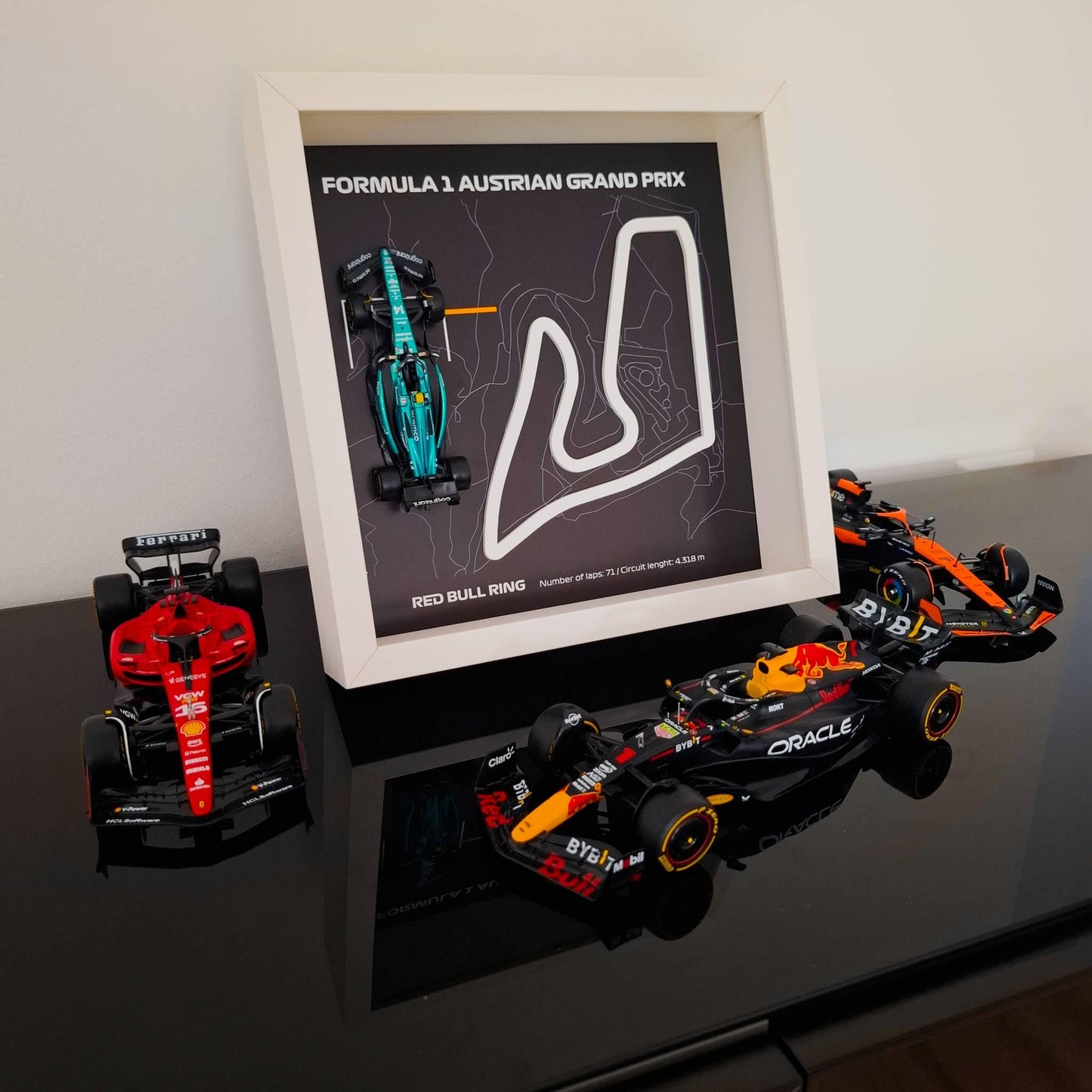 F1 Austrian - Red Bull Ring okvir: pleksiglas 3D staza s Formula 1 modelom