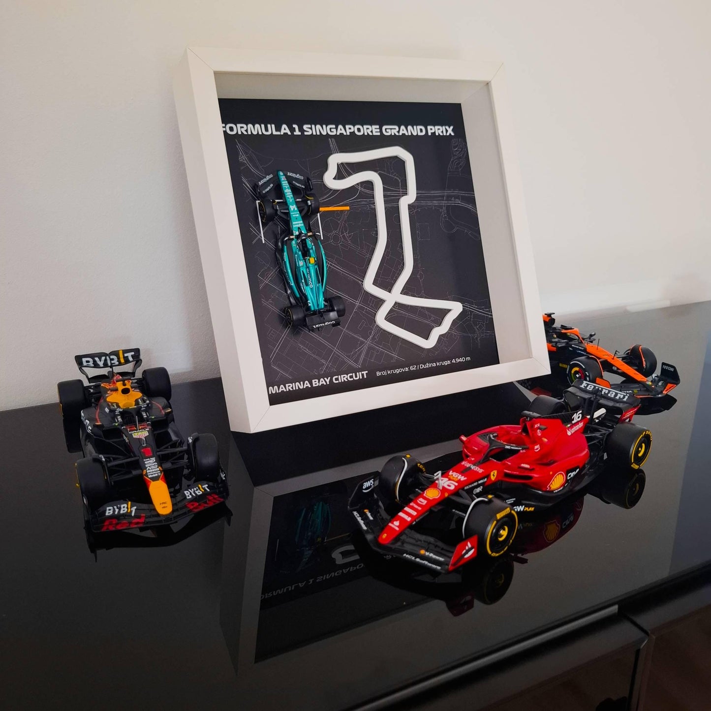 F1 Singapore - Marina Bay okvir: pleksiglas 3D staza s Formula 1 modelom