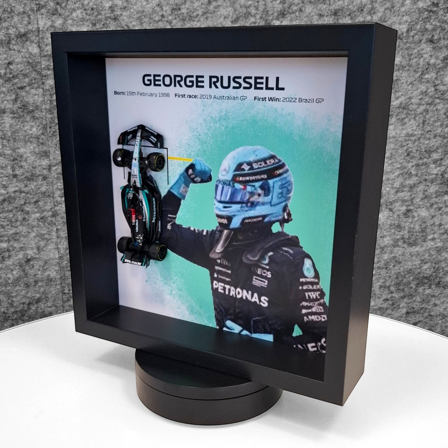 George Russell 3D okvir: Formula 1 AMG model