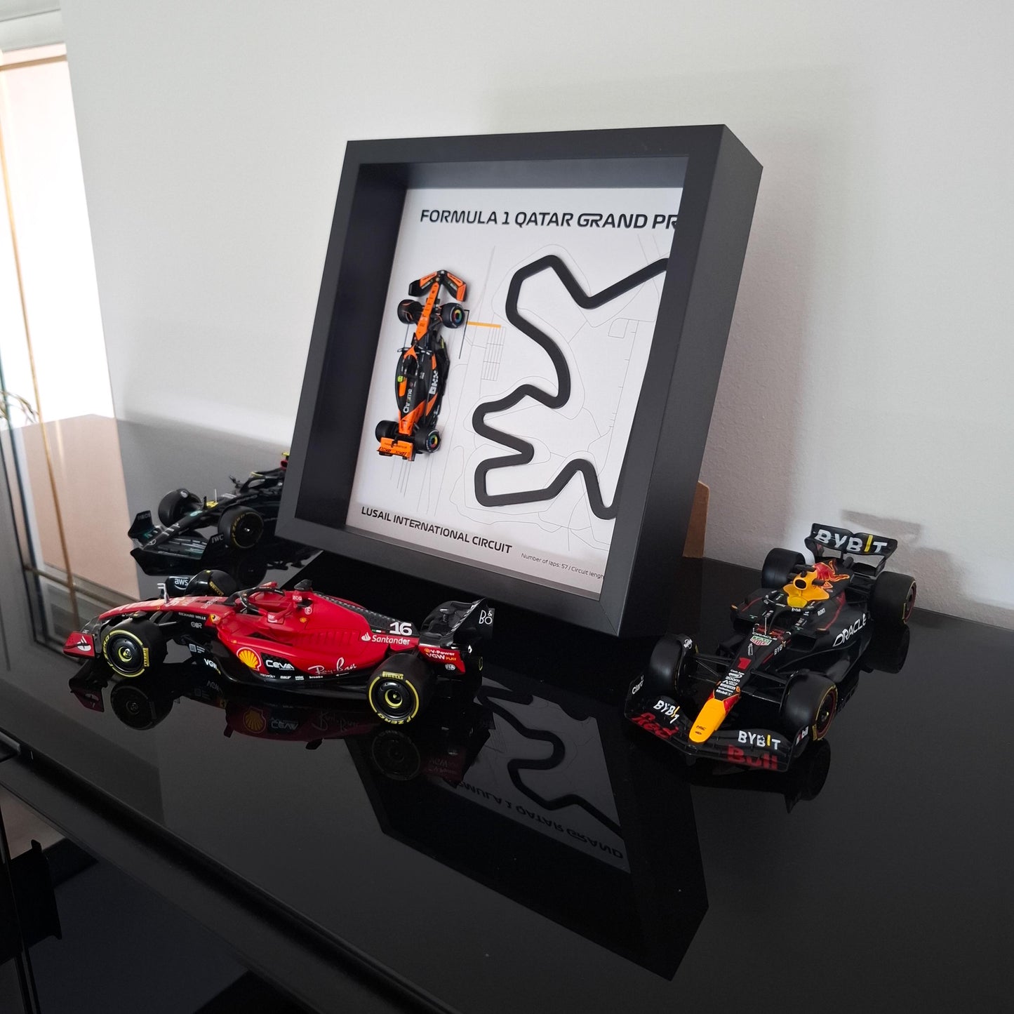 F1 Qatar okvir: Lusail pleksiglas 3D staza s Formula 1 modelom