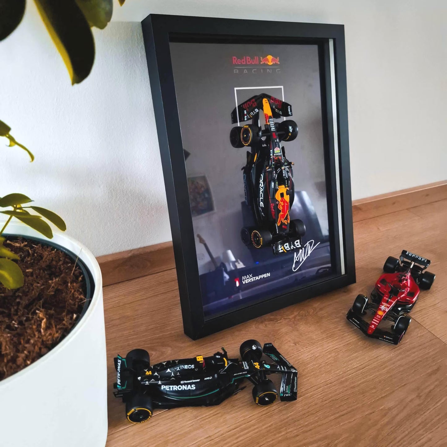 Max Verstappen F1 okvir s McLaren (1:24) modelom (30x40cm)