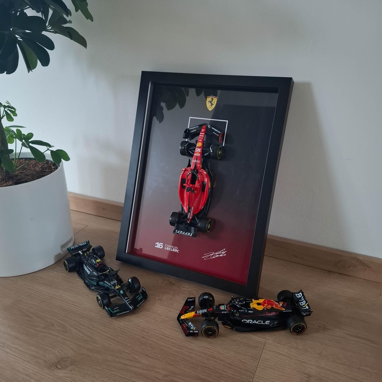 Charles Leclerc F1 okvir s McLaren (1:24) modelom (30x40cm)