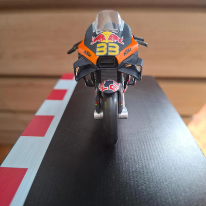 Moto GP model na stalku (1:43) - Brad Bidner #33
