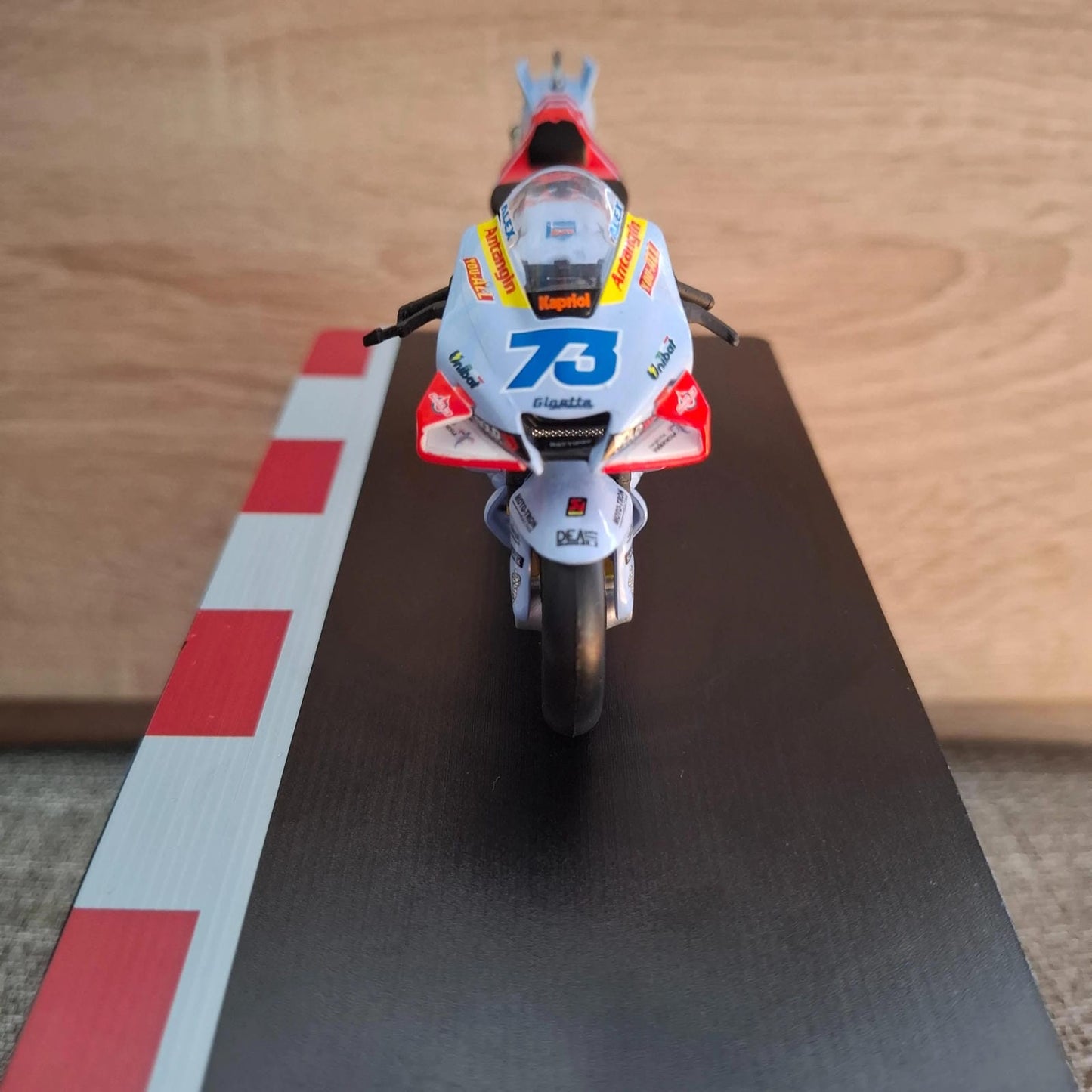 Moto GP model na stalku (1:43) - Alex Marquez #73