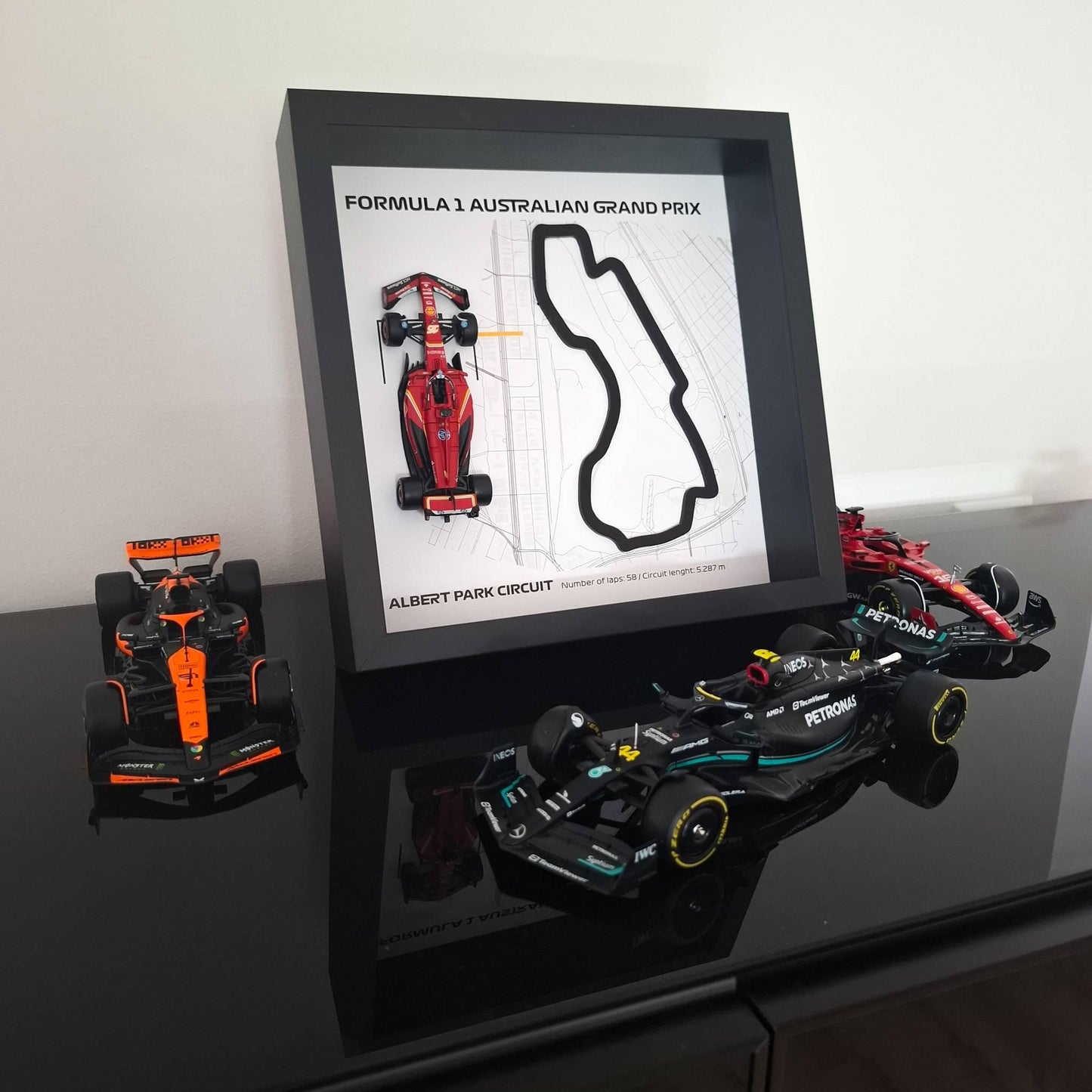 F1 Australian okvir: Albert Park staza, pleksiglas 3D staza s Formula 1 modelom