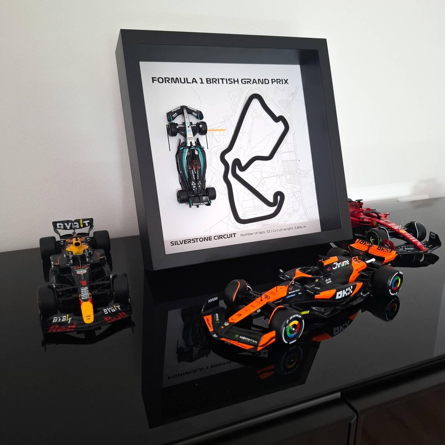 F1 Silverstone British okvir: pleksiglas 3D staza s Formula 1 modelom