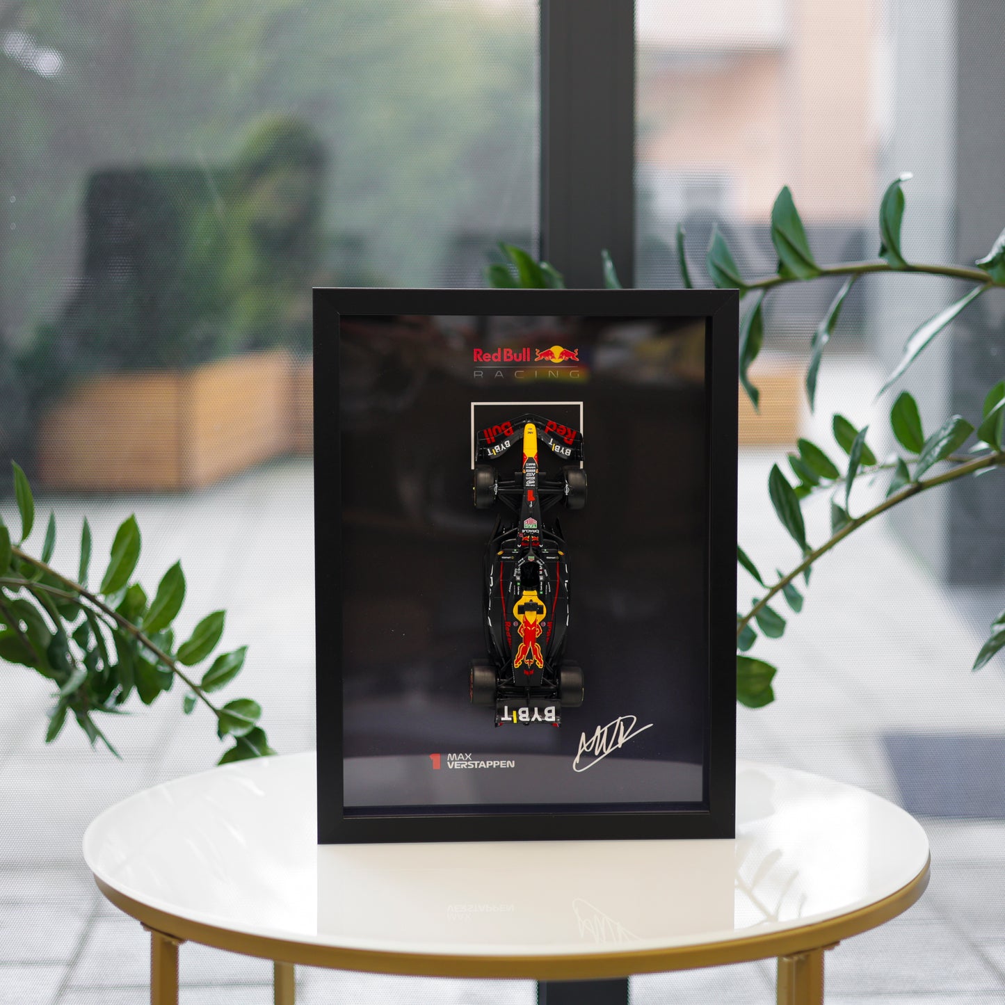 Max Verstappen F1 okvir s McLaren (1:24) modelom (30x40cm)