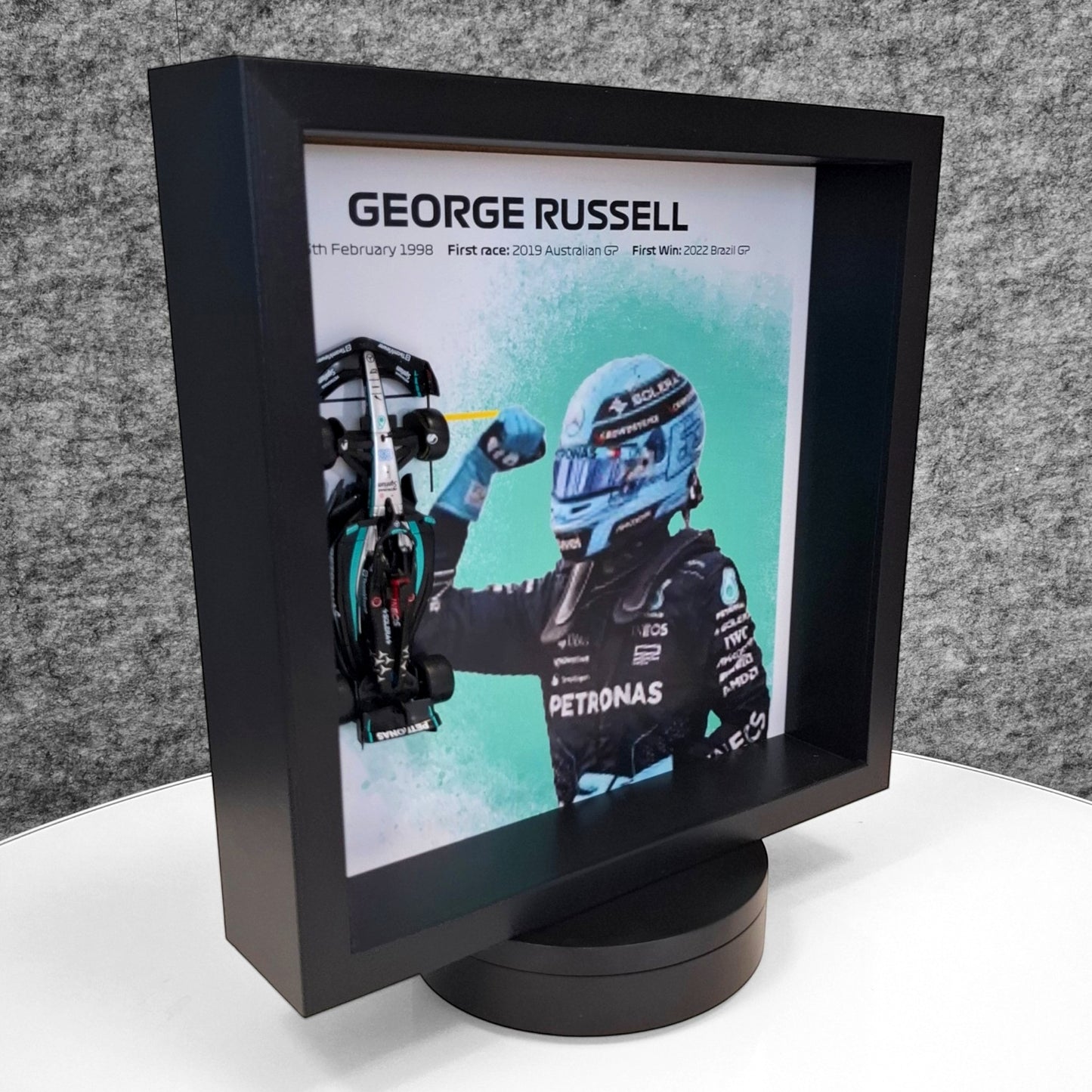 George Russell 3D okvir: Formula 1 AMG model