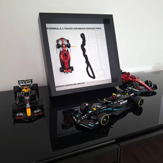 F1 Jeddah Corniche okvir: pleksiglas 3D staza s Formula 1 modelom