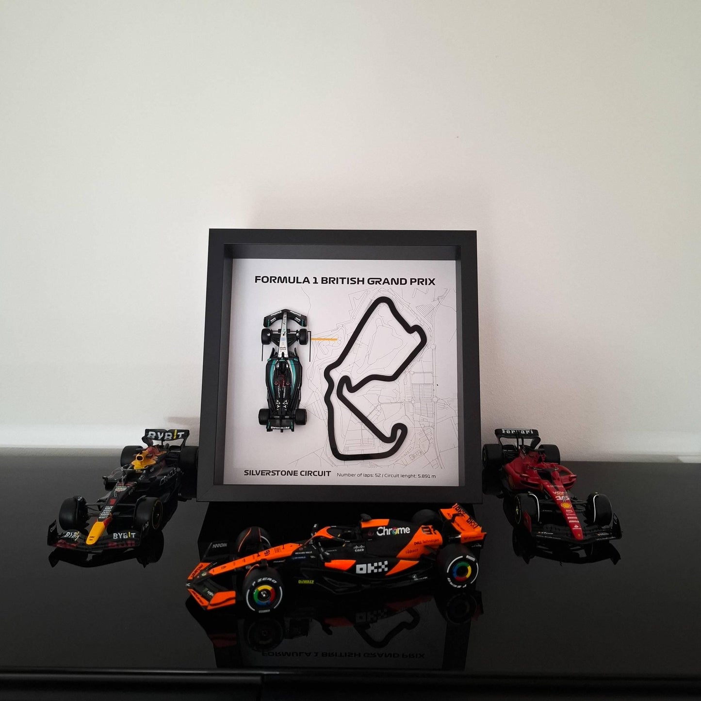 F1 Silverstone British okvir: pleksiglas 3D staza s Formula 1 modelom