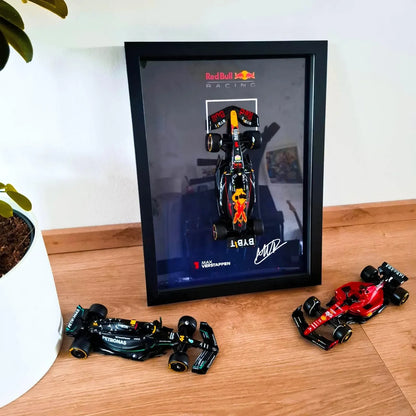 Max Verstappen F1 okvir s McLaren (1:24) modelom (30x40cm)