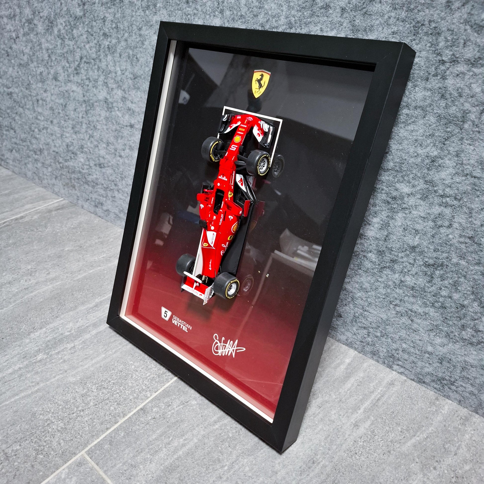 Sebastian Vettel F1 Frame with Ferrari 1:24 Scale Car - Background with Name and Signature - 30x40cm Display - Formula 1 Gift