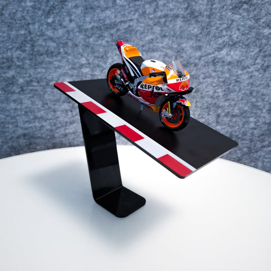 Moto Model na stalku (1:43) - Pol Espargaro #44